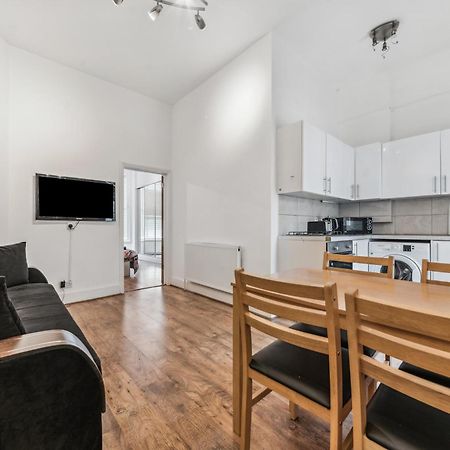 Cozy Wimbledon Apartment ロンドン エクステリア 写真