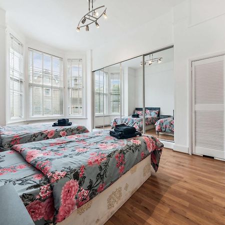 Cozy Wimbledon Apartment ロンドン エクステリア 写真