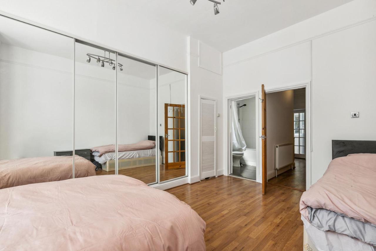 Cozy Wimbledon Apartment ロンドン エクステリア 写真