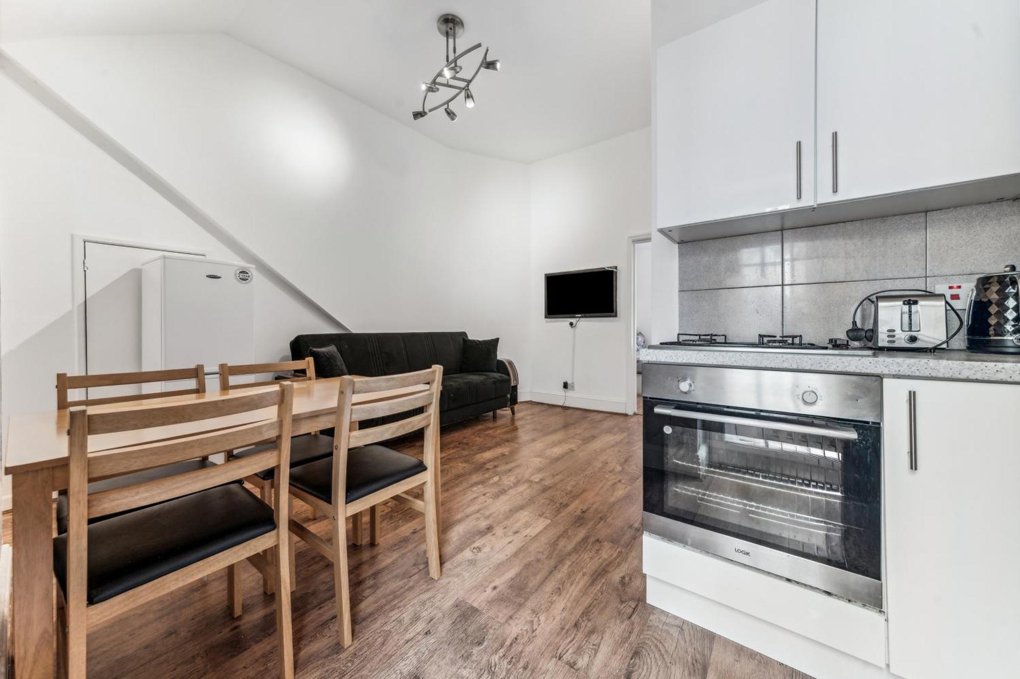 Cozy Wimbledon Apartment ロンドン エクステリア 写真